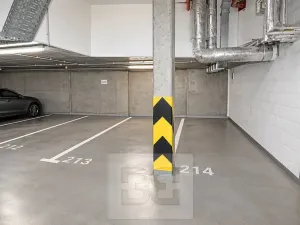 Pronájem garáže, Praha - Žižkov, Jeseniova, 16 m2