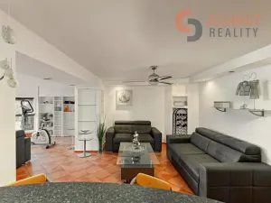 Prodej vícegeneračního domu, Hlohovec, Dolní konec, 259 m2