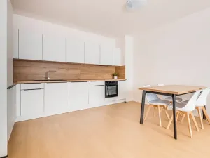 Pronájem bytu 4+kk, Praha - Vysočany, Hindlova, 105 m2