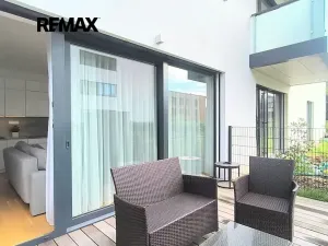 Pronájem bytu 1+kk, Praha - Smíchov, Podbělohorská, 39 m2
