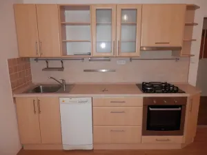Pronájem bytu 2+kk, Praha, Lomnického, 44 m2