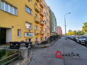 Pronájem obchodního prostoru, Praha - Žižkov, Hartigova, 45 m2