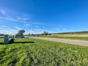 Prodej komerčního pozemku, Horka I, 1000 m2