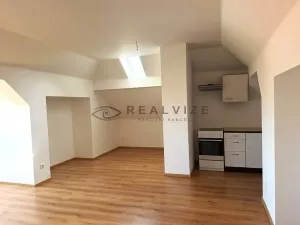 Pronájem bytu 1+kk, Český Krumlov, U Cihelny, 37 m2