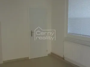 Pronájem obchodního prostoru, Pardubice, Habřinská, 92 m2