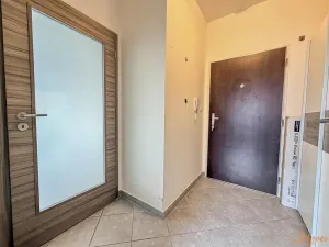 Prodej bytu 1+kk, Praha - Letňany, Hlučkova, 36 m2