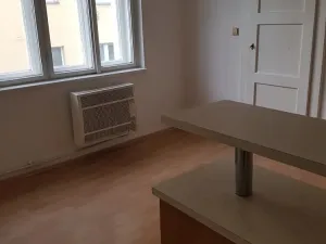 Pronájem bytu 1+1, Praha - Vinohrady, Kouřimská, 44 m2