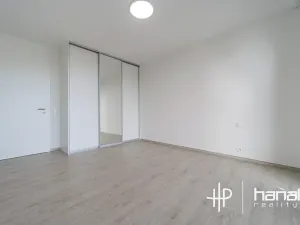 Pronájem bytu 2+kk, Olomouc, Milana Ticháka, 56 m2