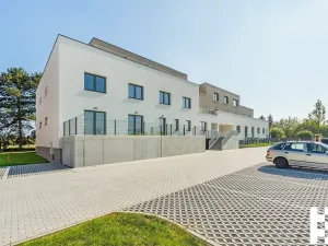 Prodej - jiné, Praha - Satalice, 14 m2