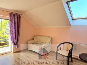 Pronájem rodinného domu, Šestajovice, Ve Skále, 160 m2