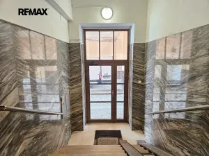 Pronájem atypického bytu, Praha - Vršovice, Čeljabinská, 110 m2