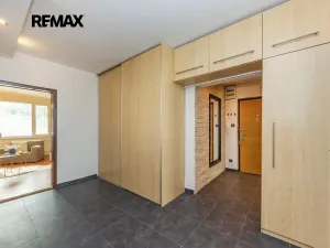 Prodej bytu 3+1, Praha - Modřany, Platónova, 74 m2
