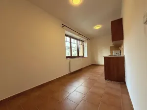Pronájem bytu 1+1, Chomutov, Kadaňská, 45 m2