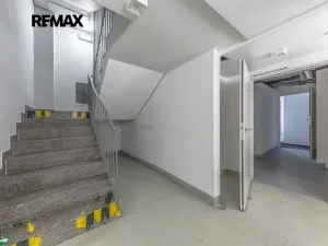 Prodej kanceláře, Praha - Střížkov, Děčínská, 45 m2