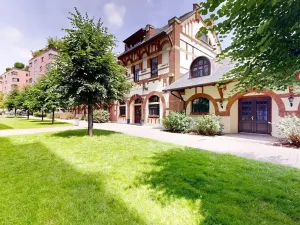 Dražba restaurace, Praha - Holešovice, Jankovcova, 1096 m2