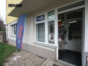 Prodej obchodního prostoru, Praha - Hlubočepy, Voskovcova, 141 m2