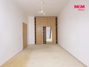 Pronájem obchodního prostoru, Nový Bor, Tržní náměstí, 108 m2