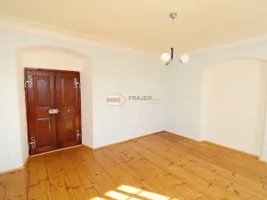Pronájem bytu 1+1, Uhlířské Janovice, Václavské náměstí, 55 m2