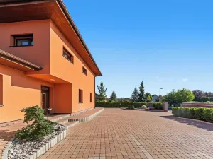 Pronájem kanceláře, Velké Přítočno, 350 m2