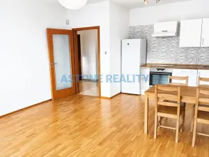 Pronájem bytu 2+kk, Praha - Smíchov, Štorkánova, 55 m2