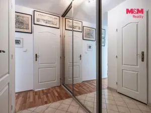Prodej bytu 2+kk, Praha - Háje, Stříbrského, 42 m2