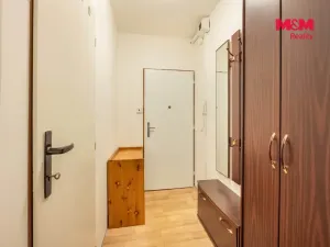 Pronájem bytu 2+1, Praha - Kobylisy, Košťálkova, 55 m2