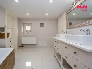 Prodej chalupy, Lužná, Masarykovo nám., 165 m2