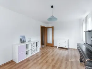 Prodej rodinného domu, Hradištko, V Klících, 240 m2
