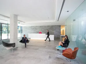 Pronájem kanceláře, Praha - Holešovice, Argentinská, 1300 m2