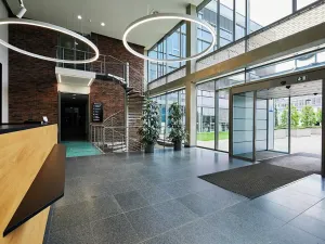 Pronájem kanceláře, Praha - Jinonice, Radlická, 2500 m2