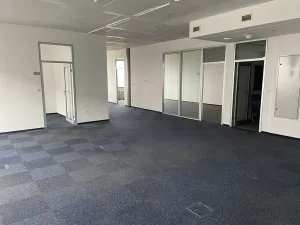 Pronájem kanceláře, Praha - Prosek, Prosecká, 302 m2
