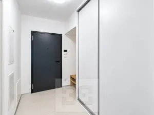Prodej bytu 1+kk, Praha - Košíře, Starokošířská, 42 m2