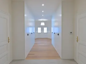 Pronájem bytu 3+kk, Praha - Vinohrady, náměstí Jiřího z Poděbrad, 137 m2