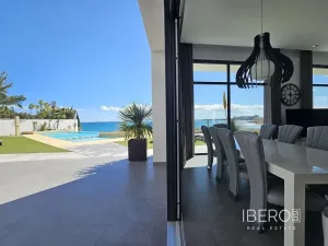 Prodej rodinného domu, Algeciras, Španělsko, Calle del Cabo Roig, 479 m2