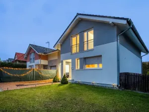 Prodej vily, Bašť, Kostelecká, 145 m2