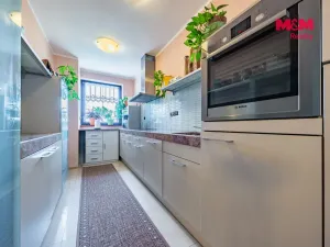 Prodej rodinného domu, Psáry - Dolní Jirčany, U Studny, 275 m2