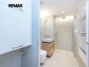 Pronájem bytu 2+kk, Praha - Radlice, U Komína, 41 m2