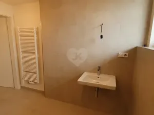Pronájem bytu 2+kk, Praha - Královice, Ke Tvrzi, 47 m2