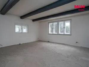 Prodej rodinného domu, Lužná, Masarykovo nám., 165 m2