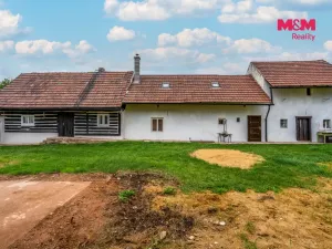 Prodej rodinného domu, Lužná, Masarykovo nám., 165 m2