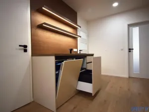 Pronájem bytu 3+kk, Praha - Holešovice, Janovského, 86 m2