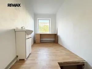 Pronájem skladu, Praha - Strašnice, Štěchovická, 26 m2