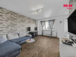 Prodej bytu 2+kk, Kralupy nad Vltavou - Lobeček, nám. Mládežníků, 52 m2