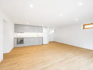 Prodej bytu 2+kk, Praha - Lhotka, K Novému dvoru, 64 m2
