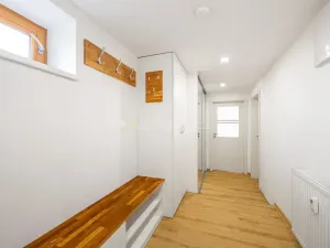 Prodej bytu 2+kk, Praha - Lhotka, K Novému dvoru, 64 m2