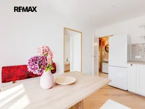 Prodej rodinného domu, Praha - Malešice, Bakalářská, 207 m2