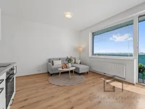 Prodej bytu 1+kk, Praha - Černý Most, Cukrova, 30 m2
