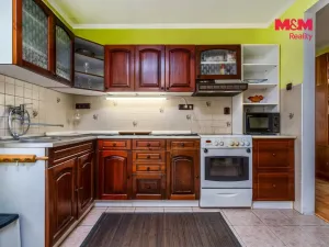 Prodej rodinného domu, Činěves, 275 m2