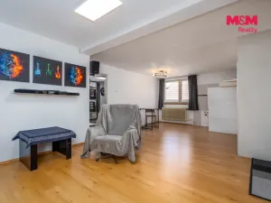 Prodej rodinného domu, Činěves, 275 m2