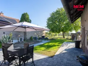 Prodej rodinného domu, Činěves, 275 m2